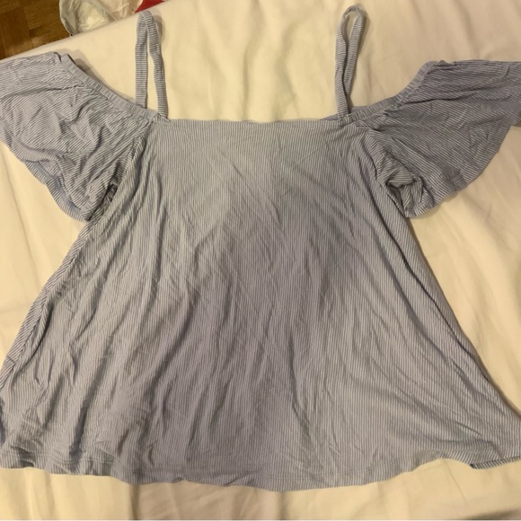 Striped button down off the shoulder + tank - Picture 2 of 4